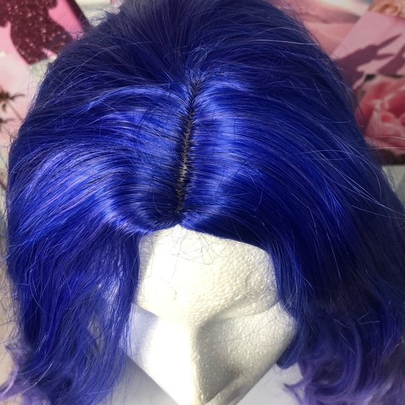 Blue to Purple Ombré Shoulder Length Wavy Wig without Bangs - New, never worn - Picture 8 of 9